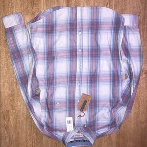 Long-sleeved collared shirt